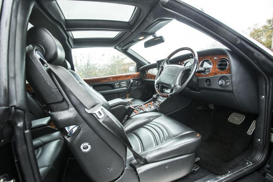 Интерьер Bentley Continental SC 1998 года  (UK) (фото 3 из 8)